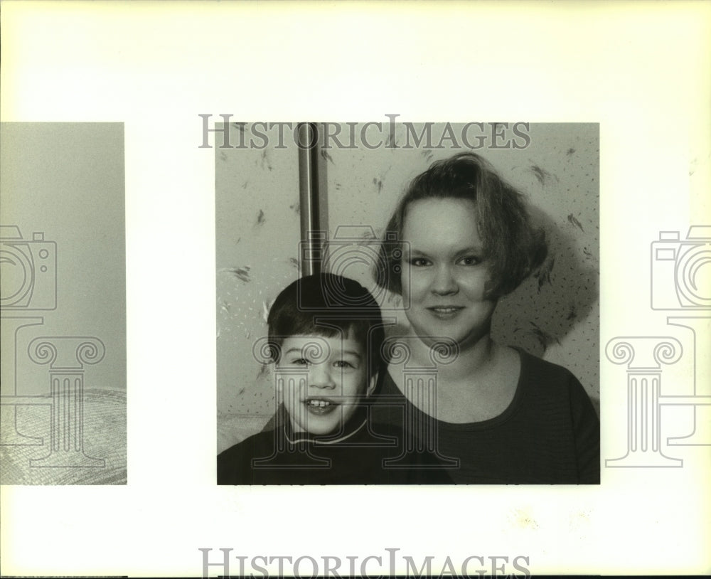 1994 Press Photo St. Bernard Chapter of Infancy President Donna Eddlestone &amp; son - Historic Images