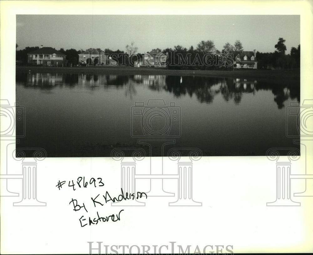 1995 Press Photo Eastover Subdivision, Viewed Across Lake, New Orleans, LA - Historic Images