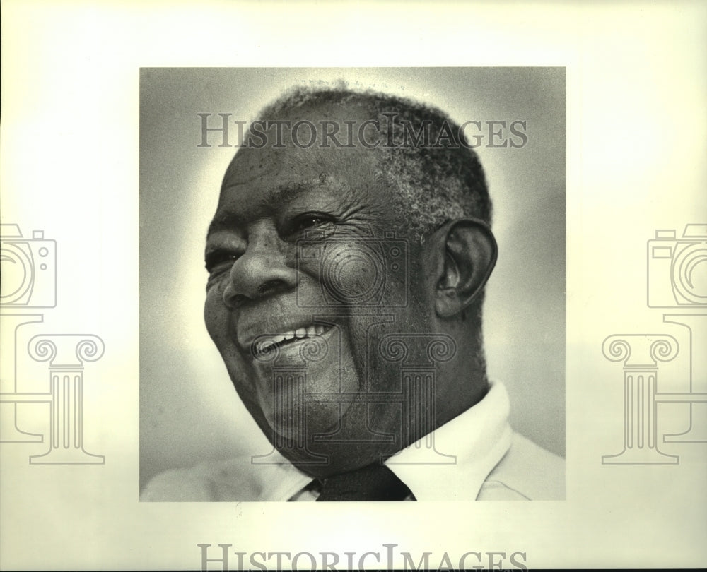 1987 Press Photo George Edgerson reminisces his childhood in Plaquemines Parish - Historic Images