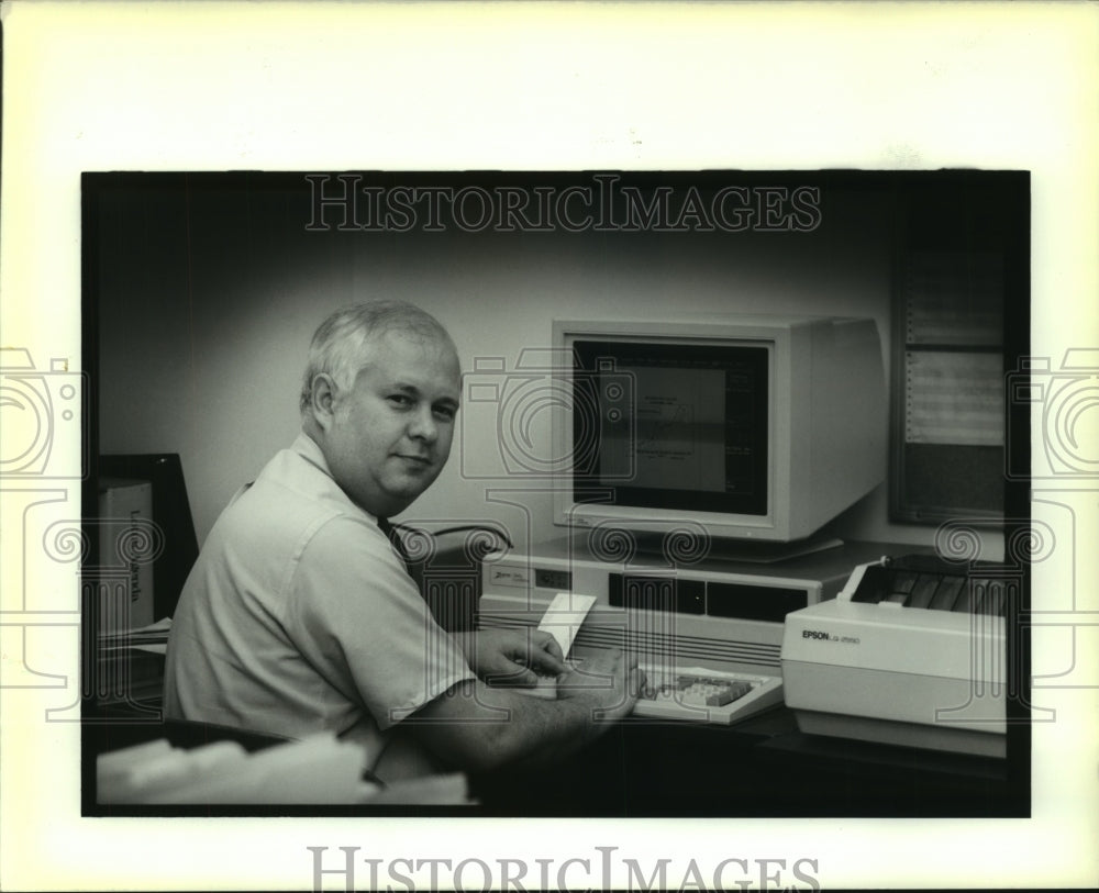 1989 Press Photo Bobby Dupont of the University of New Orleans - noa96346 - Historic Images