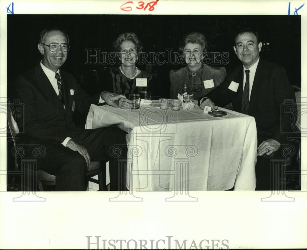 1985 Press Photo Pepe and Dolo Colomes, left, Polly and Max Durham at Dinner - Historic Images