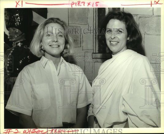 1994 Press Photo Sissy DuQuesnay and Sarah Hansel at Children's Museum. - Historic Images