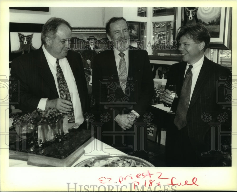 1994 Press Photo Attendees at Flora Levy Lecture, Father Avery Dulles, speaker - Historic Images