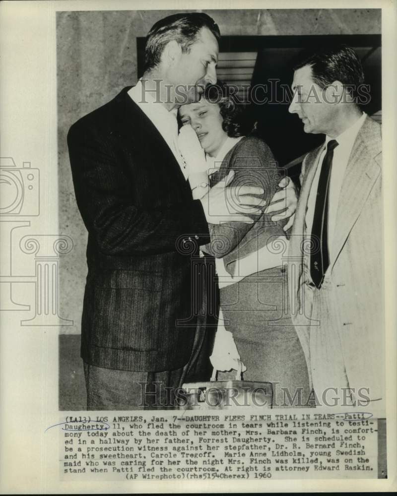 1960 Patti Daugherty comforted by her father Forrest during trial - Historic Images