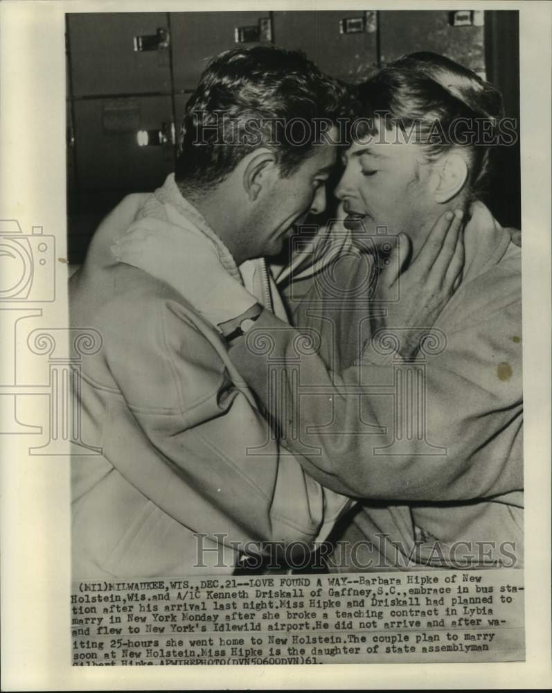 1961 Barbara Hipke and Kenneth Driskall at bus station in Milwaukee - Historic Images