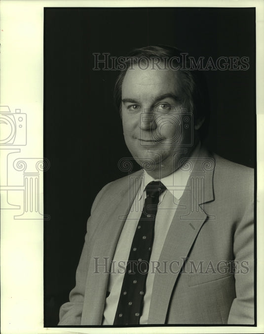 1988 Press Photo Timothy Duncan, exec. dir. Cincinnati-New Orleans City Ballot - Historic Images