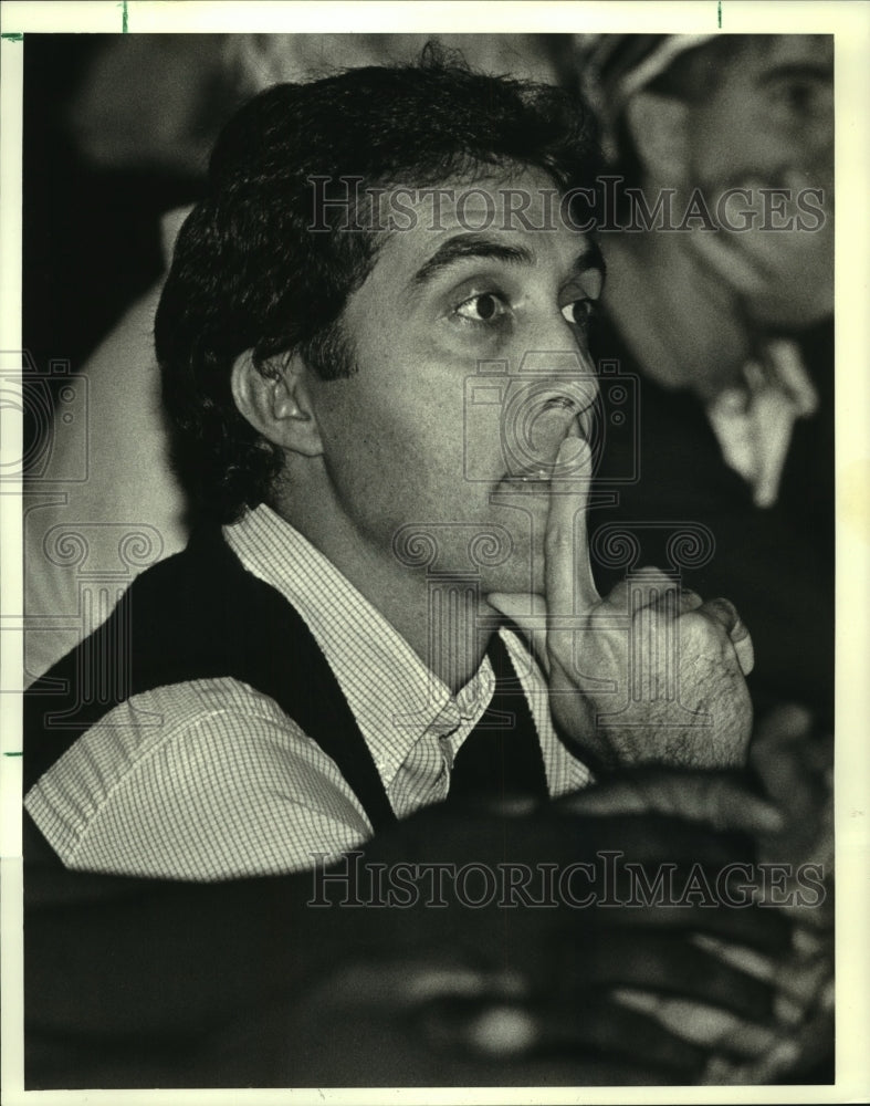 1988 Press Photo Glenn Dyer, Coach of Bonnabel High School basketball team - Historic Images