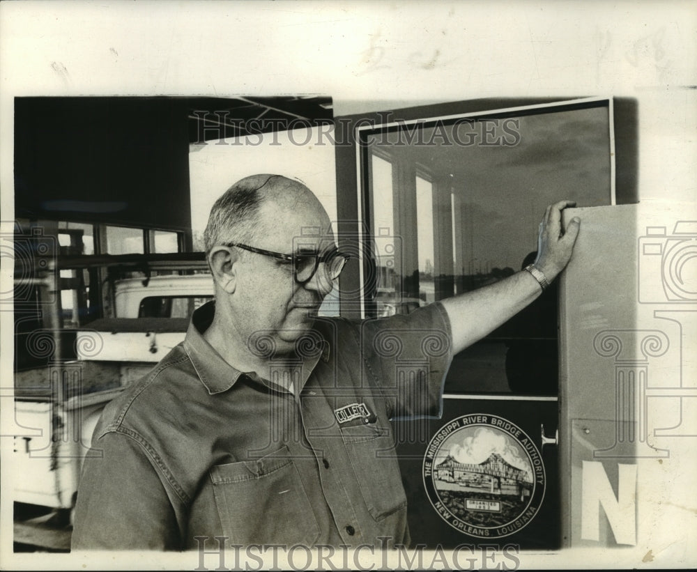 1964 Toll taker T. H. Dixon, Greater New Orleans Mississippi Bridge - Historic Images