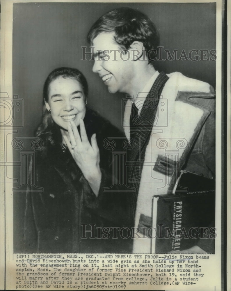 1967 Press Photo Julie Nixon shows engagement ring from David Eisenhower. - Historic Images