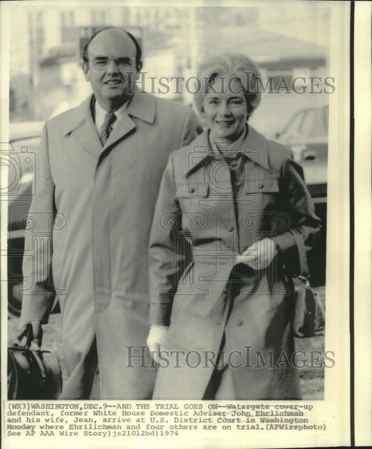 1974 Press Photo John Ehrlichman, Watergate Cover Up Defendant with Wife - Historic Images