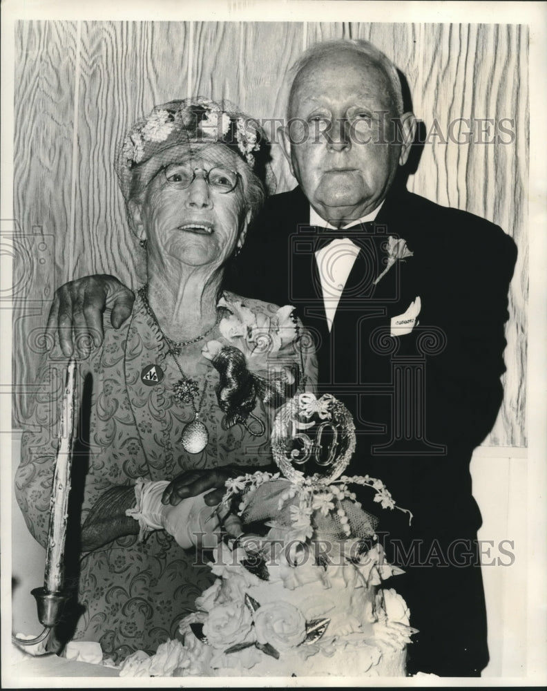 1966 Press Photo Mr. and Mrs. Dolhonde at Golden Wedding Anniversary at Lenfants - Historic Images