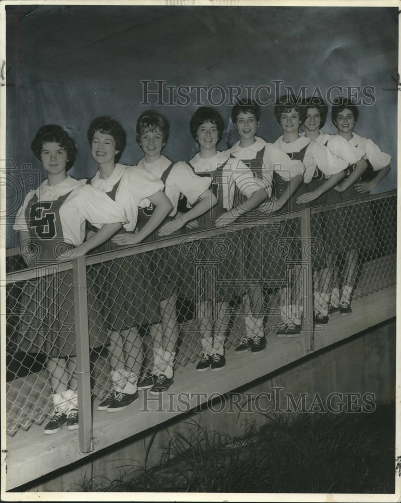 1963 Press Photo East Jefferson High School cheering section. - nob00318- Historic Images