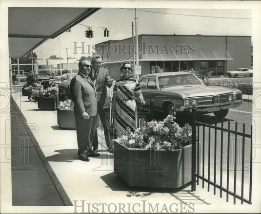 1969 Press Photo Citizens helping to change Eunice's once dying Second Street. - Historic Images
