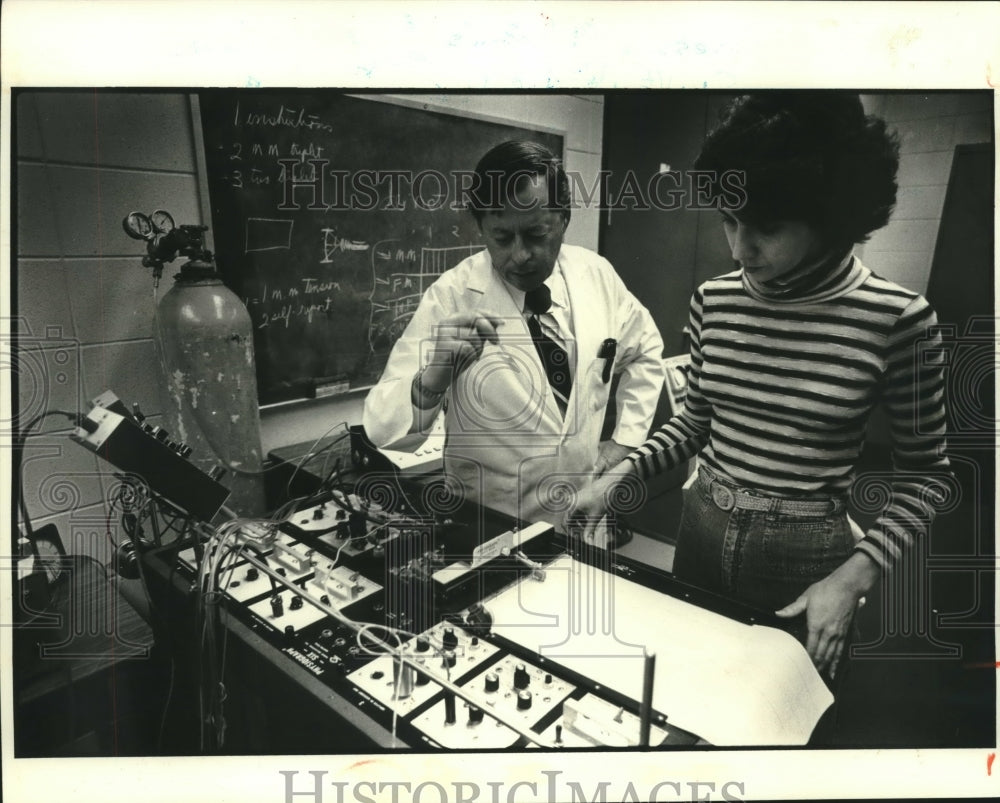 1980 Press Photo Thomas Elder University of New Orleans Psychologist and Student - Historic Images
