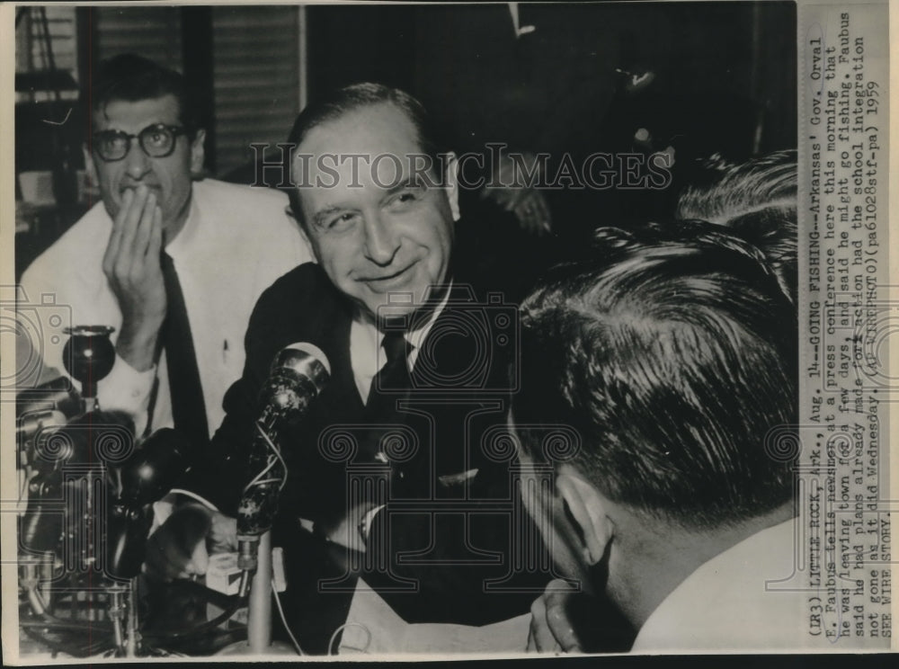1959 Press Photo Arkansas Governor Orval E. Faubus at Press Conference - Historic Images