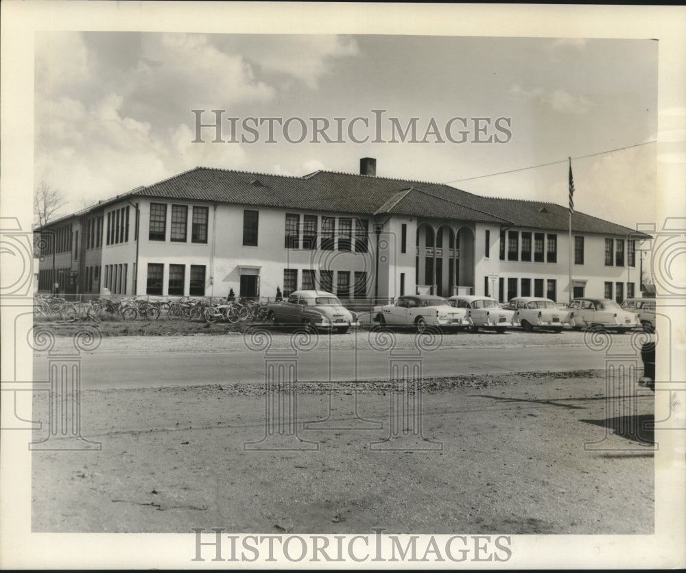 1957 Press Photo Elda Dolharde School - nob01377 - Historic Images