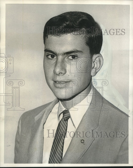 1966 Press Photo Harold Erath, Jr., triple talent, music, journalism & science - Historic Images