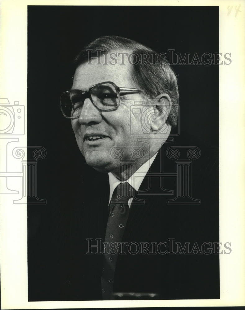 1981 Press Photo Secretary of Energy, Dr. James B. Edwards. - nob01619 - Historic Images