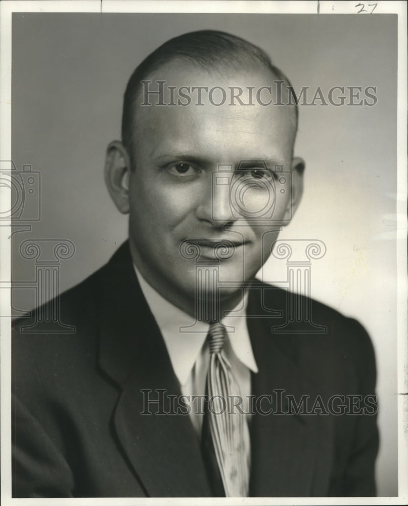 1958 Press Photo Jack E. Ellison, assistant comptrollers The California Co.-Historic Images