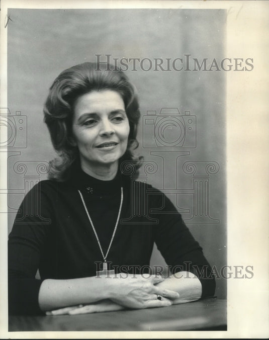 1974 Press Photo Mrs. Jackie Farrar, district's woman local leader. - Historic Images