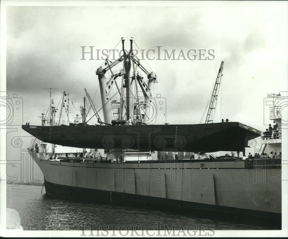 1968 Press Photo Equitable Equipment Company Boat Delivery in New Orleans - Historic Images