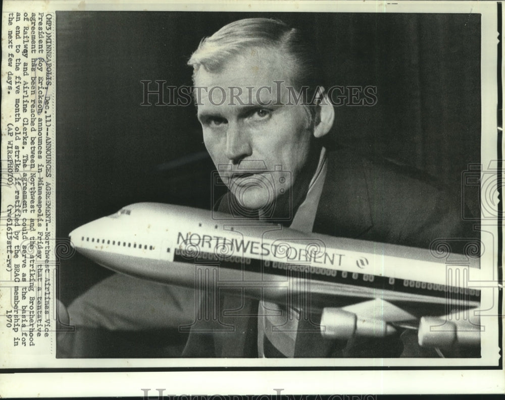 1970 Press Photo Roy Erickson, Northwest Airlines Vice President in Minneapolis - Historic Images