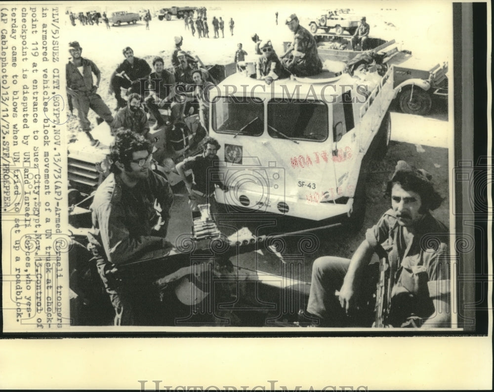 1973 Armed Israeli Troopers at Egypt Suez City Check Point - Historic Images