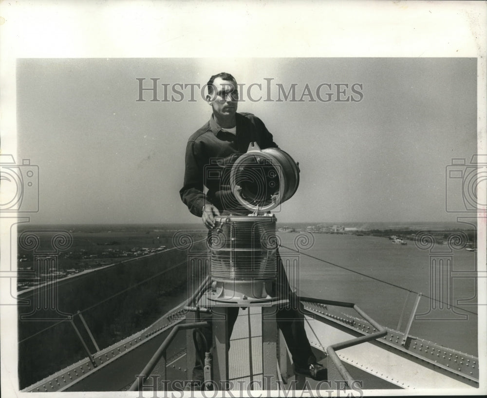 1966 Press Photo Falcon&#39;s job is to make sure aircraft warning beacons all work. - Historic Images
