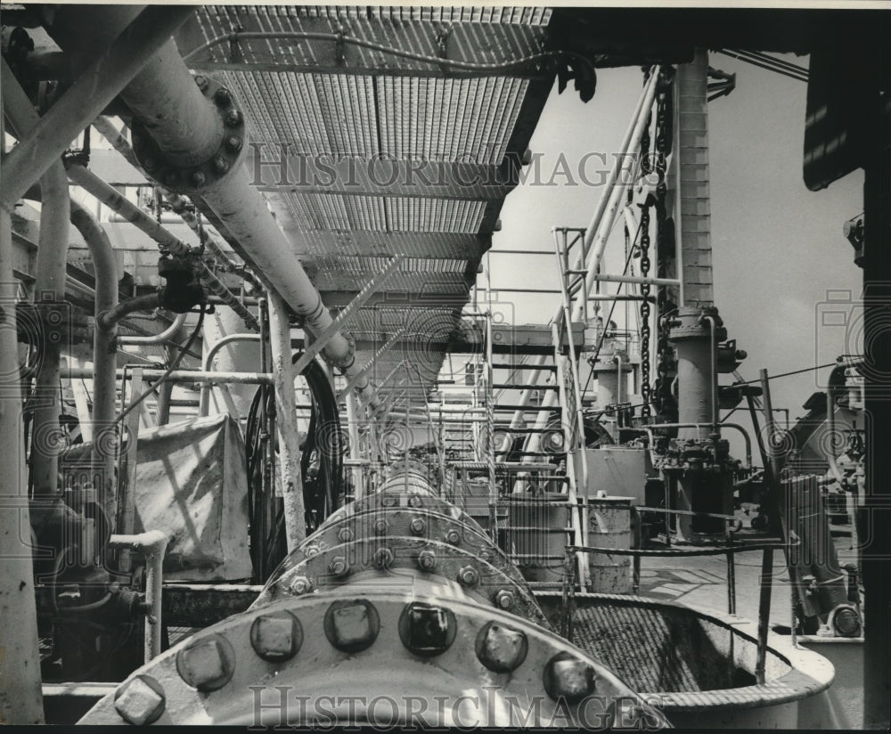 1974 Press Photo Pipes Under Catwalk - nob02462 - Historic Images