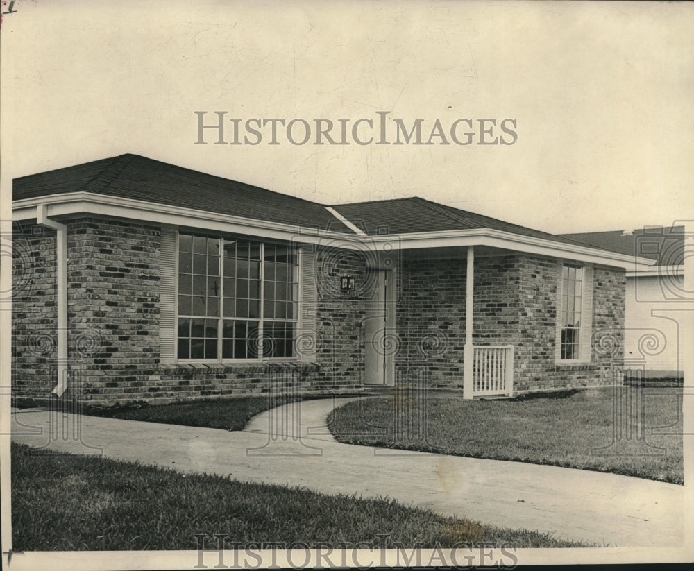 1966 Press Photo One-Storey Residential Brick Home - nob02640 - Historic Images