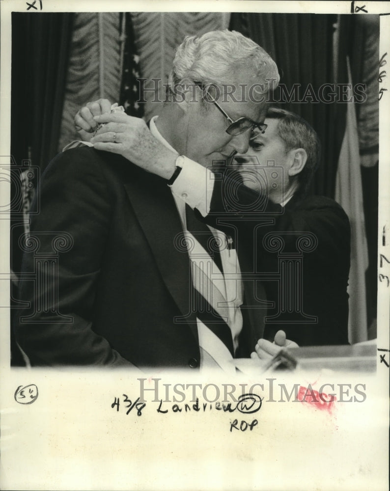 1978 Press Photo Mayor Landrieu receives Spain&#39;s highest award from Rouira. - Historic Images