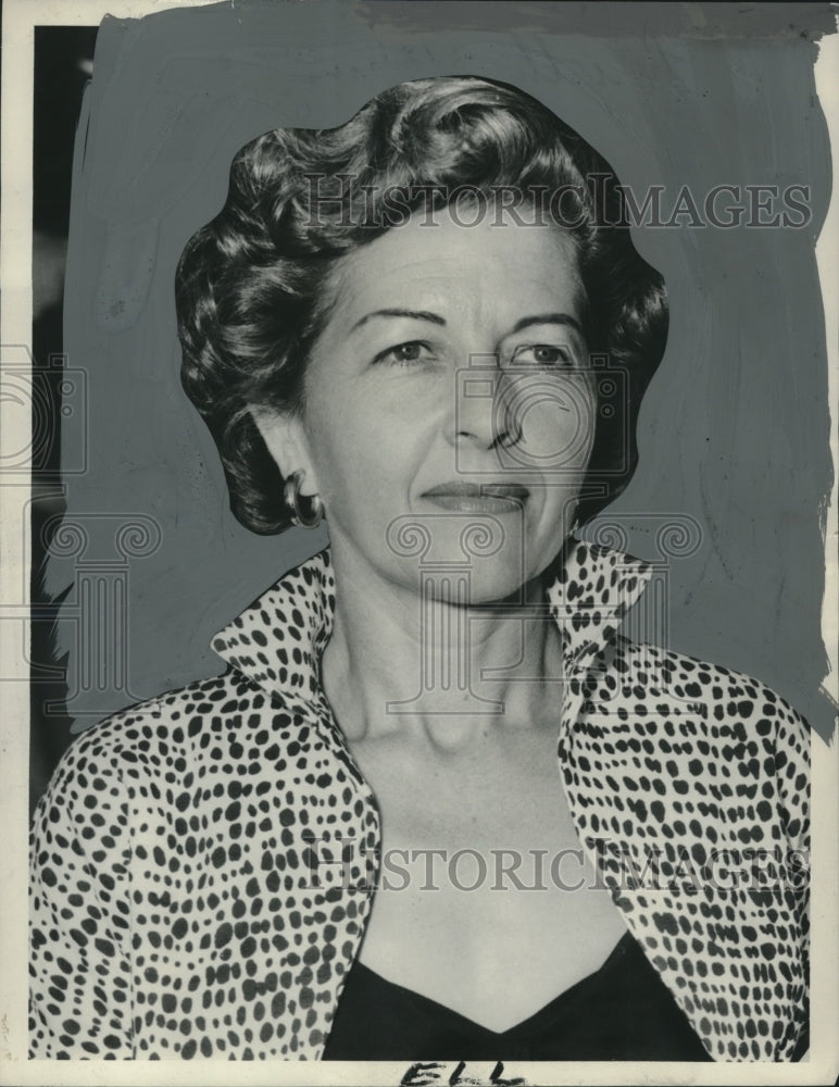 1954 Housewife Mrs. Crawford H. Ellis talks about the Fourth of July - Historic Images