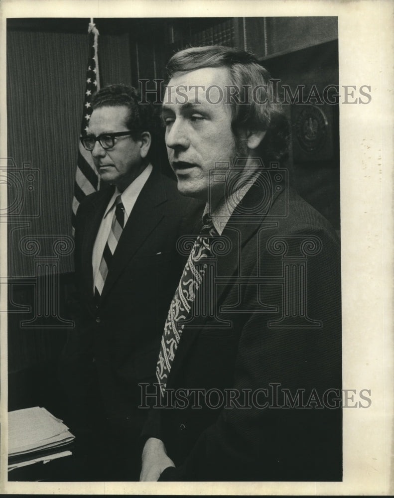 1973 Press Photo William Faust III with Other in Courtroom - nob03138 - Historic Images