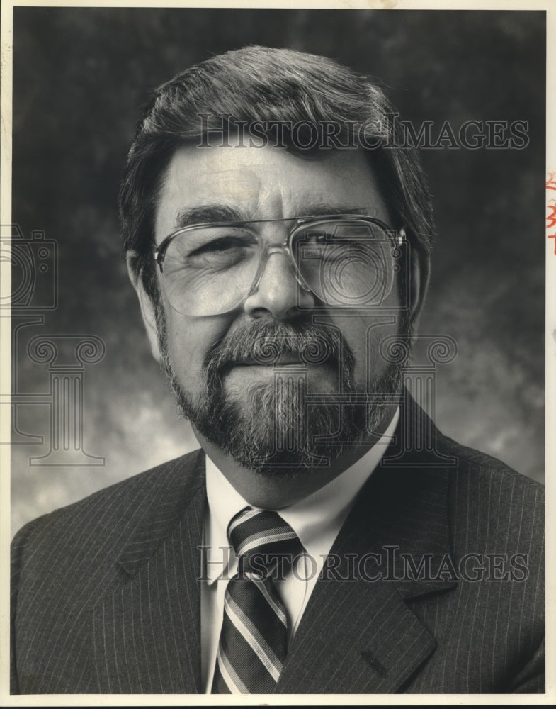 1988 R. W. &quot;Pete&quot; Emerling President of TANO Marine Systems, Inc. - Historic Images