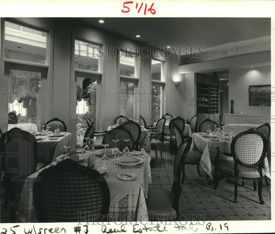 1985 Press Photo Dining room at Esther's on the building's ground floor. - Historic Images