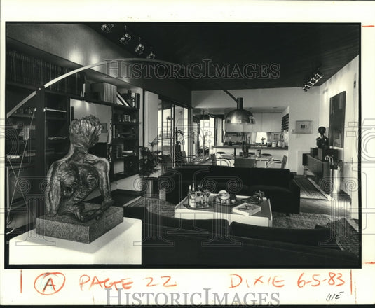 1983 Press Photo Architect Ben Cimini designed an apartment, casual and elegant. - Historic Images