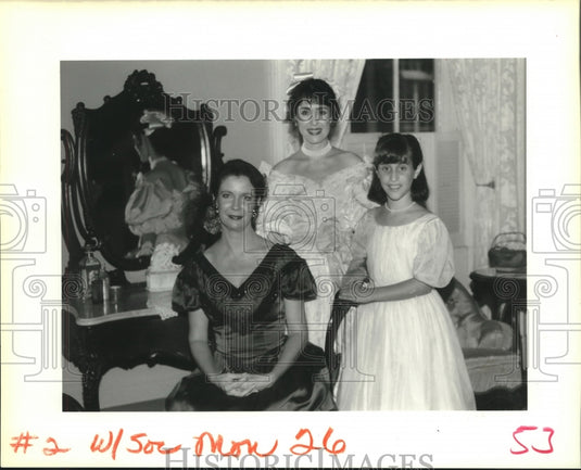 1989 Press Photo Kay Fausset and others at Hermann-Grima Soiree - Historic Images
