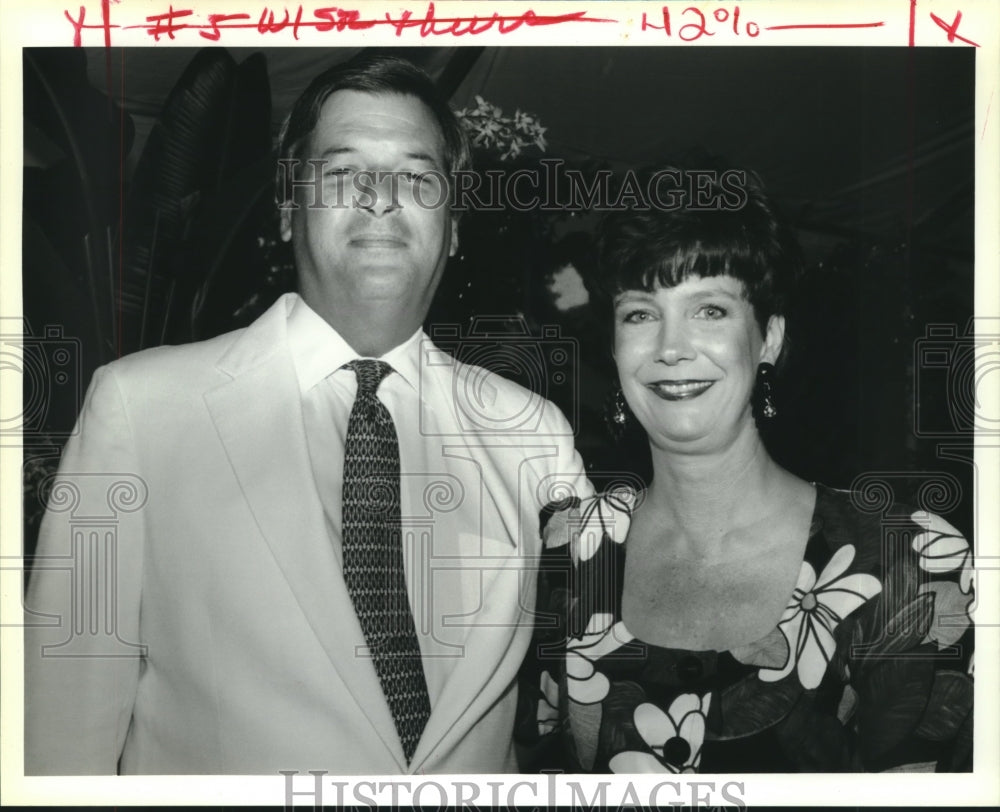 1992 Press Photo Roy and Kay Fausset at Tattersall Deb event. - Historic Images