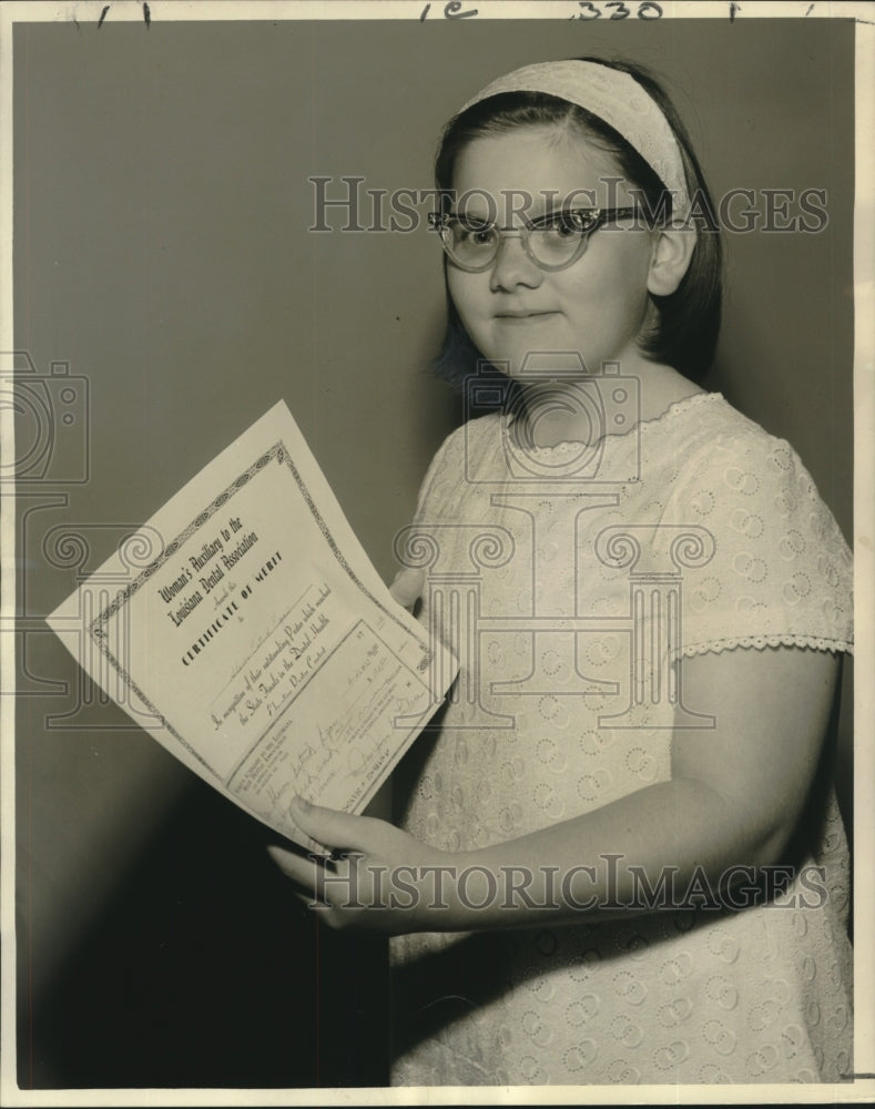 1965 Press Photo Sharon Eagan, contest winner for Woman&#39;s Auxiliary LA Dental - Historic Images