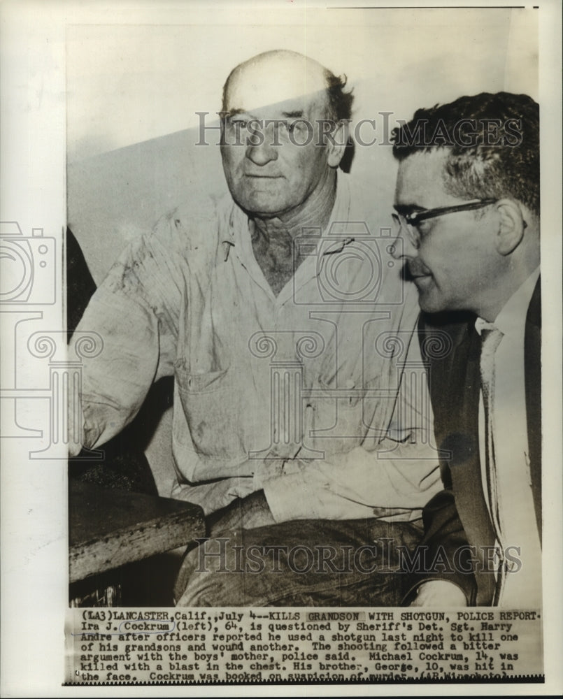 1959 Press Photo Ira J. Cockrum questioned by Sgt. Harry Andre. - nob04434-Historic Images