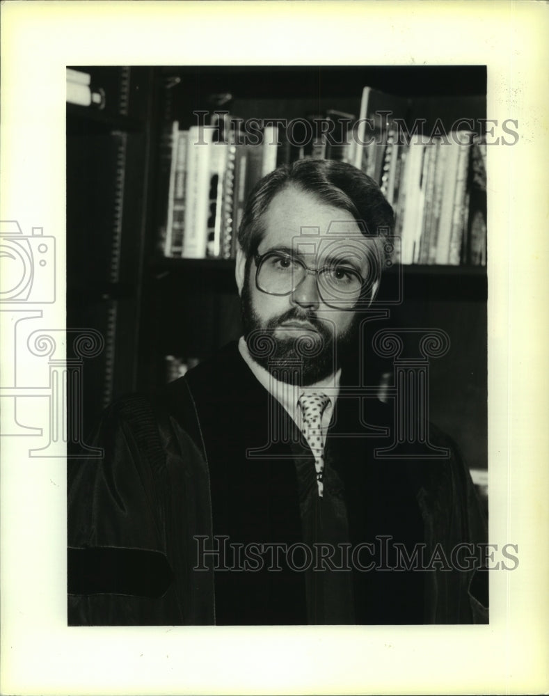 1988 Press Photo Rev. David Farmer, pastor of St. Charles Avenue Baptist Church. - Historic Images