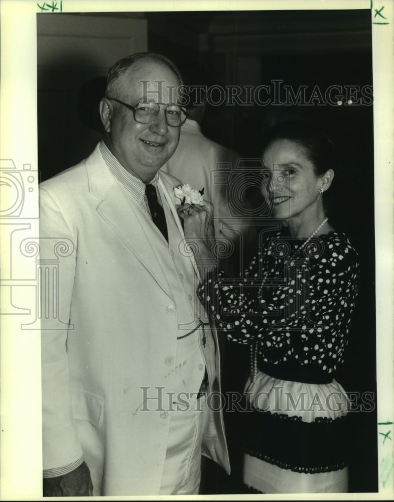 1989 Press Photo Darwin G. Fenner and Mary Jane Fenner at Rotary Party - Historic Images