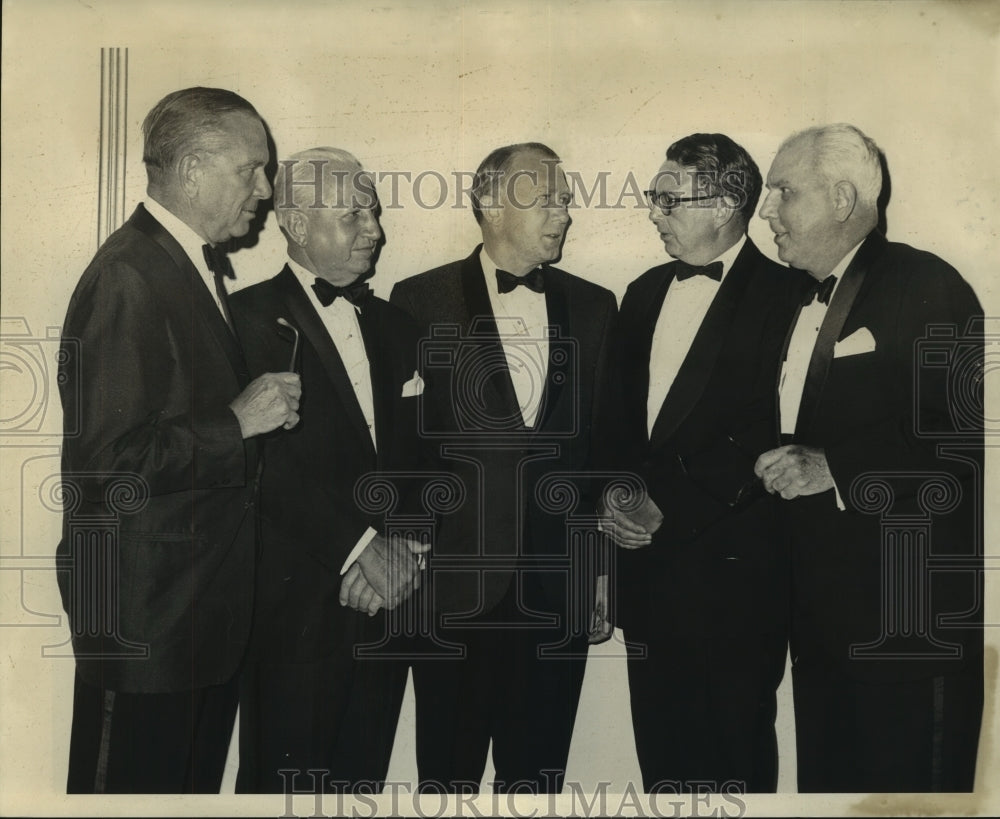 1968 Press Photo Darwin Fenner &amp; others at Newcomen Society in North America-Historic Images