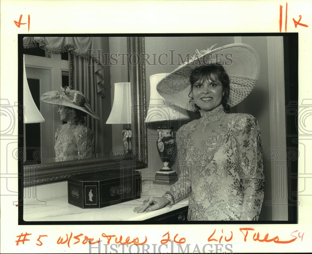 1989 Press Photo Sandra Ellis at the Leukemia Society Benefit. - Historic Images