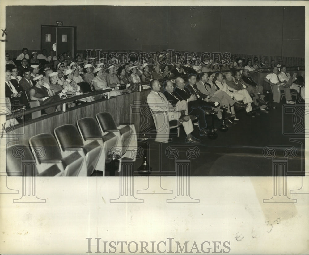 1957 Lakeview Residents Listen as City Council Debates - Historic Images