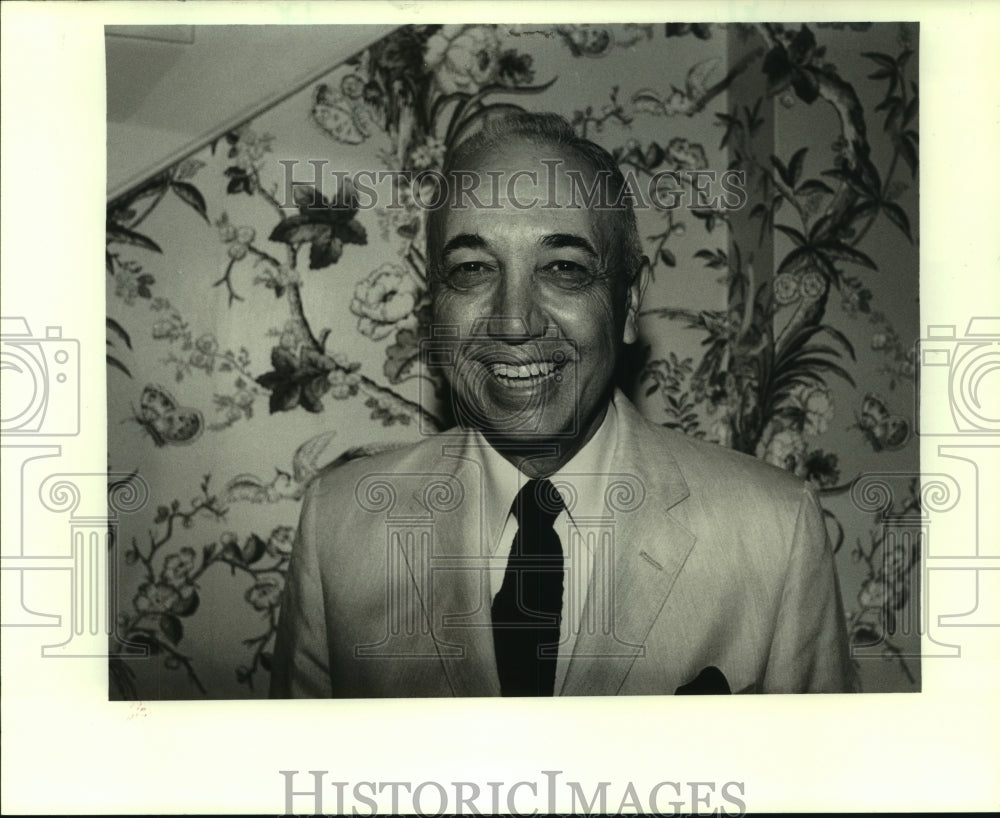 1988 Press Photo Dr. Charles Farris, New Orleans Physician - Historic Images