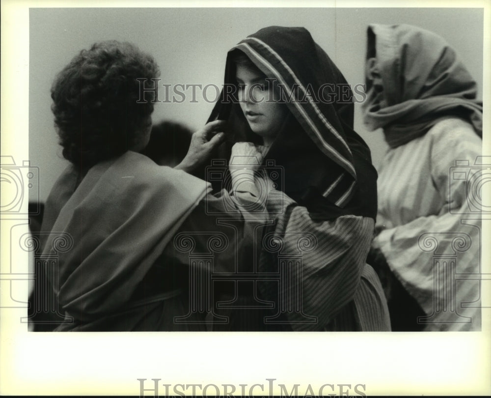 1995 Press Photo &quot;Alone On The Altar&quot; play at Faith Church in New Orleans East - Historic Images