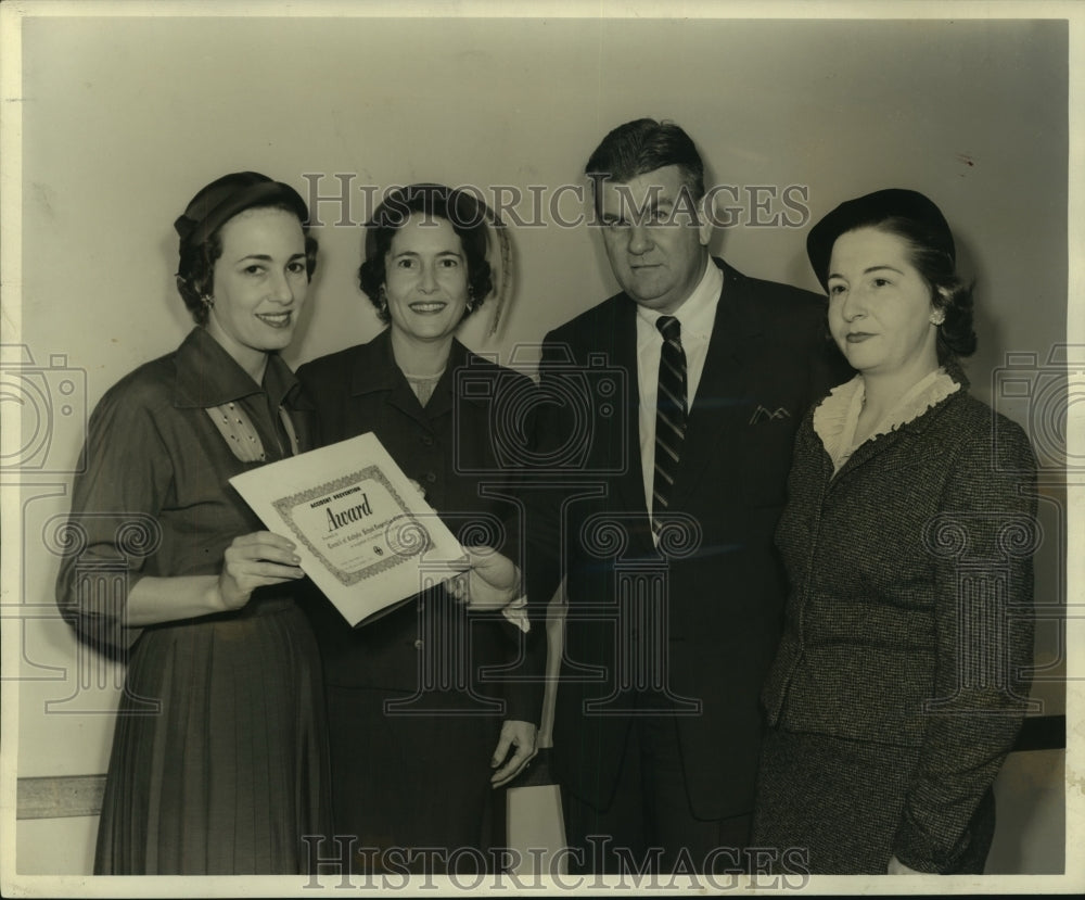 1955 Press Photo Council of Catholic School Cooperative Clubs- Honored - Historic Images