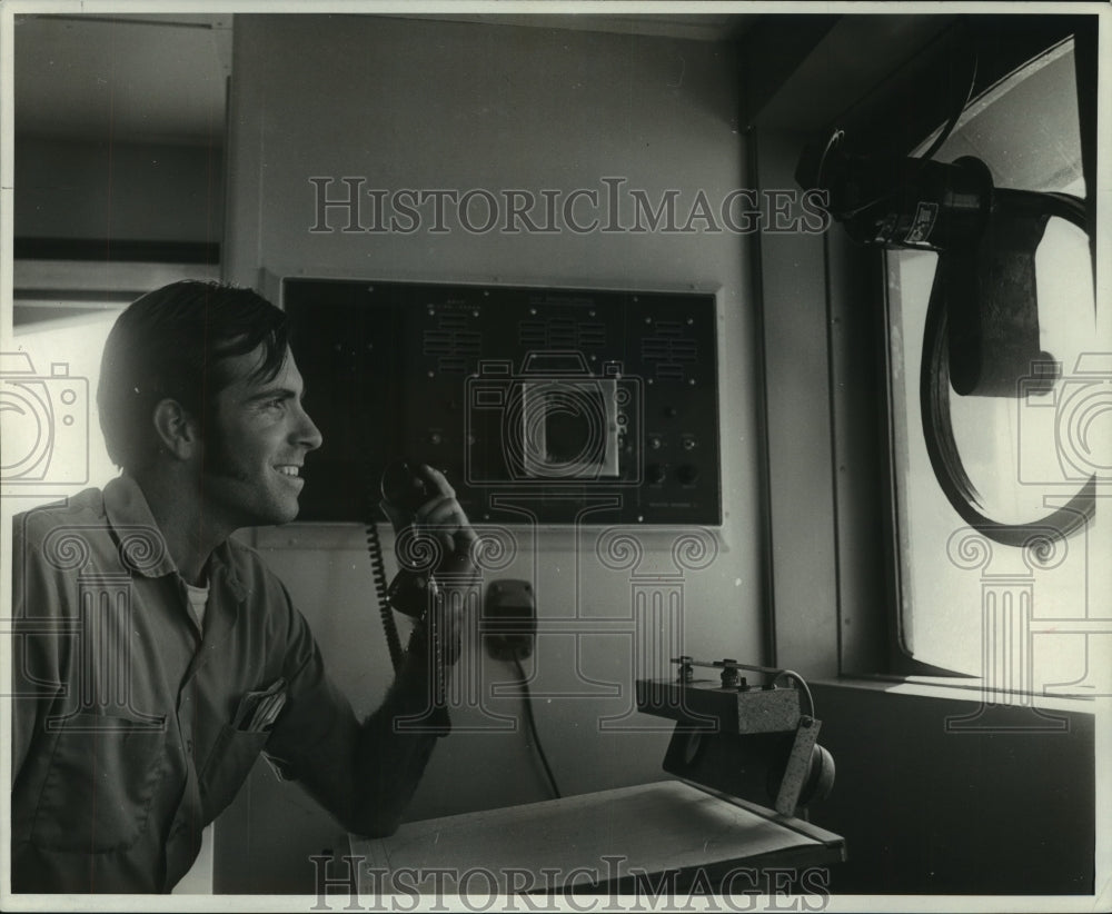 1970 Press Photo Chief Mate Richard Collins using the radiotelephone - nob05545 - Historic Images