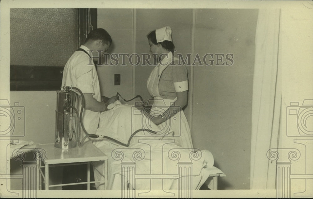 Press Photo Pneumotherapy, hospital - Historic Images